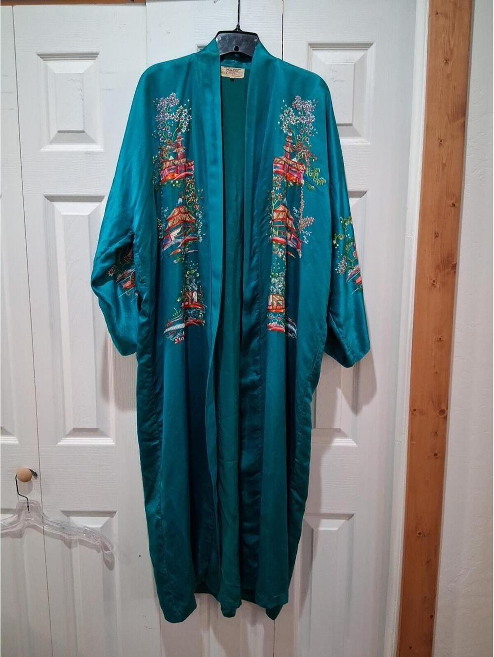 Vintage 70s Plum Blossoms Teal Silk Robe Embroidered Pagoda Indie Sleaze M